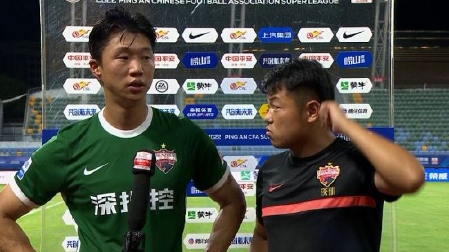 作为一个氧原子和两个氢原子化合而成的水，原本是无色无味、无形无态的。